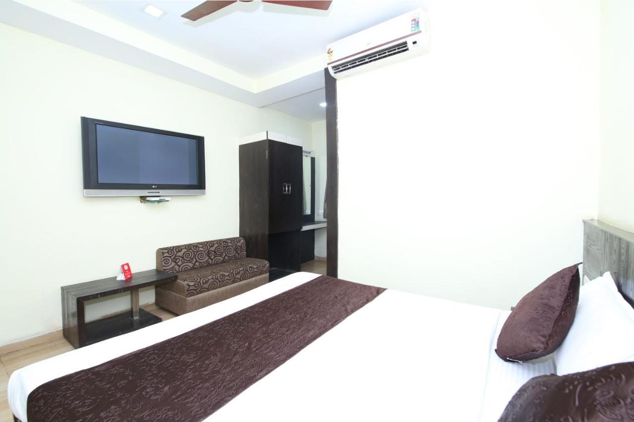 Oyo 2155 Hotel Wardhman Jabalpur Esterno foto