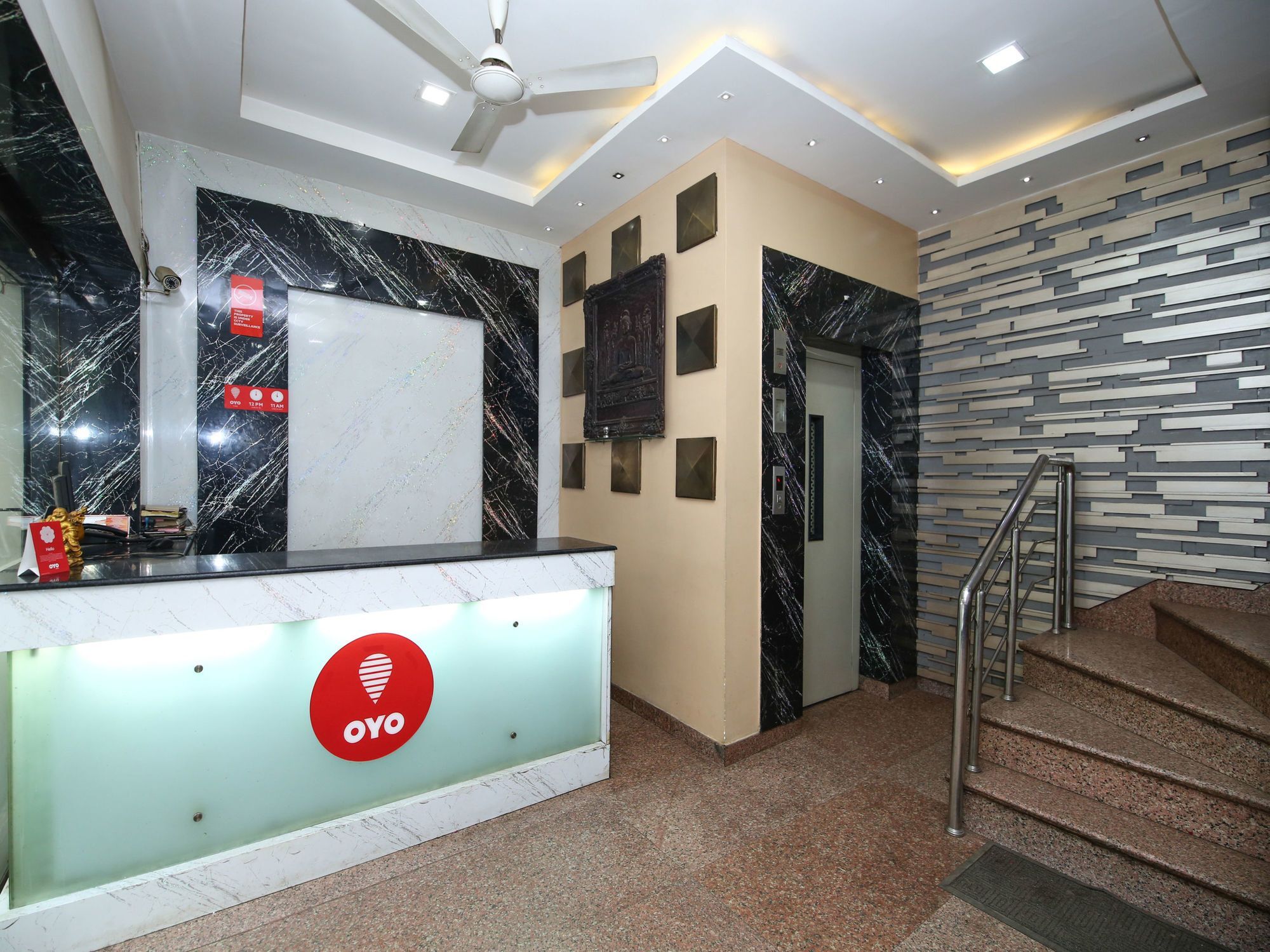 Oyo 2155 Hotel Wardhman Jabalpur Esterno foto